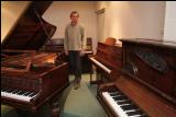 Yves Billot , accordeur de piano sur Carcassonne et l' Aude